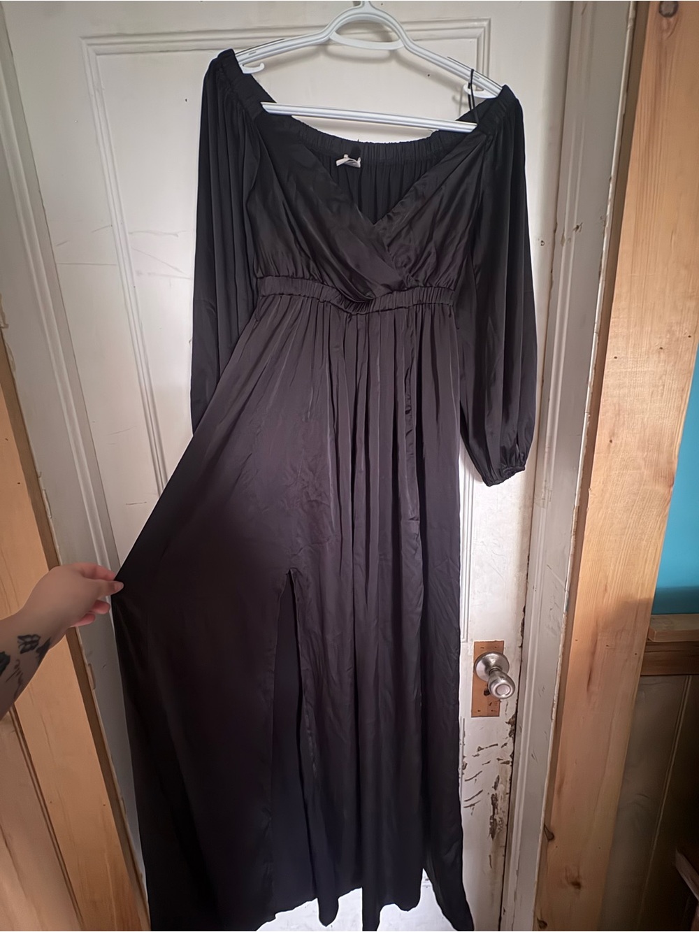 Black Off-Shoulder Maxi Dress with Long Sleeves